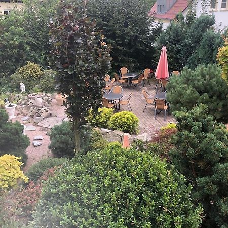 Haus Am Park 호텔 바트헤르스필드 외부 사진