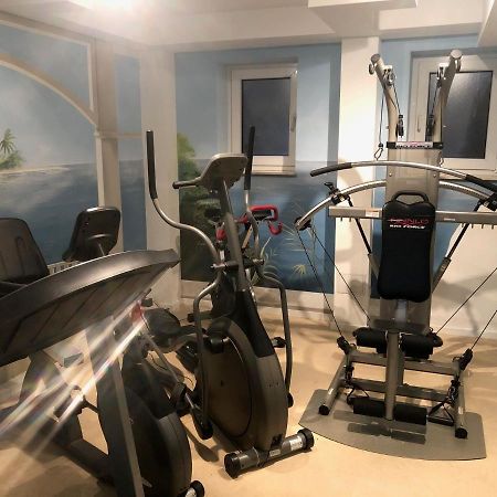 Haus Am Park 호텔 바트헤르스필드 외부 사진